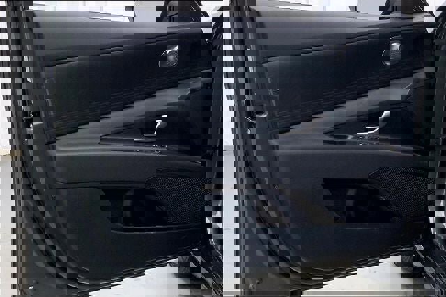 Used 2025 Hyundai Elantra Blue image 10