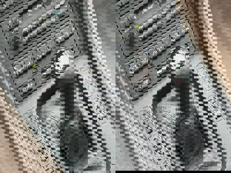 Used 1993 BMW 850Ci image 3