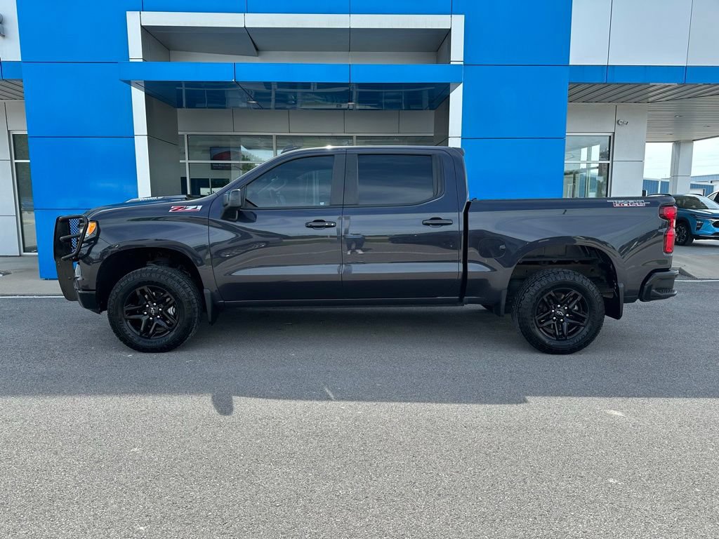 Used 2024 Chevrolet Silverado 1500 LT Trail Boss w/ Convenience Package II AWD/4WD image 3