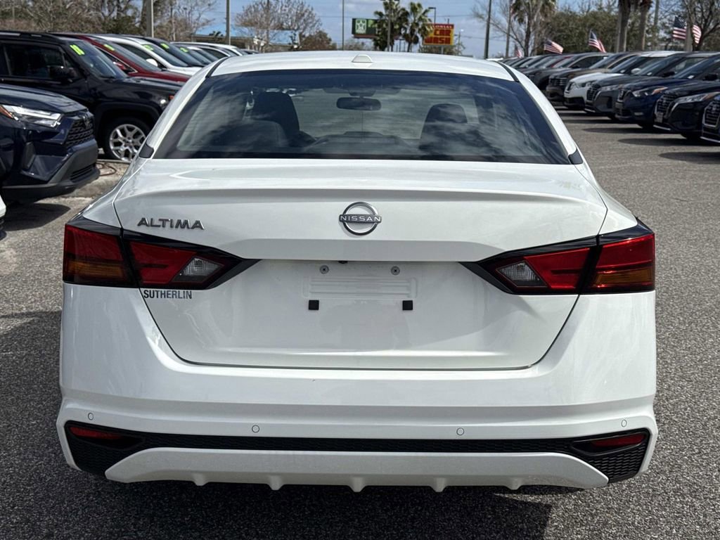 Certified 2025 Nissan Altima 2.5 S image 5