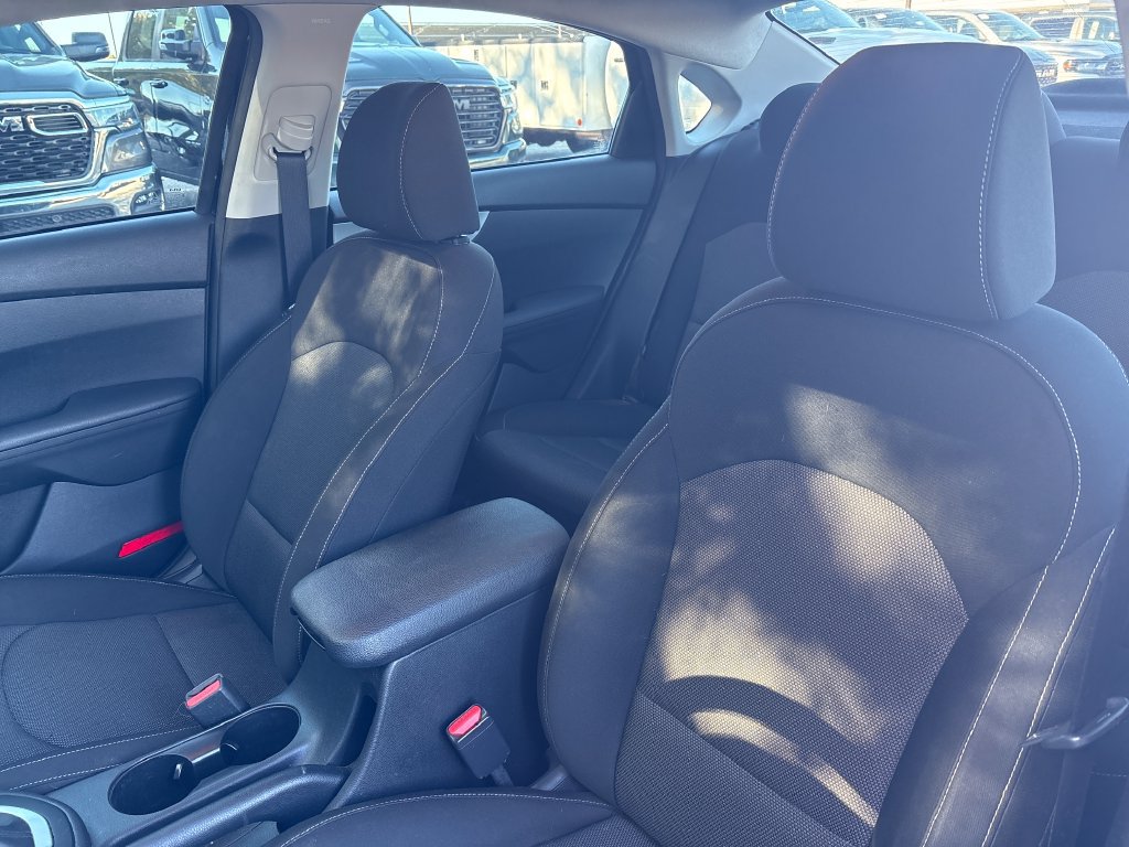 Used 2022 Kia Forte LXS FWD image 12