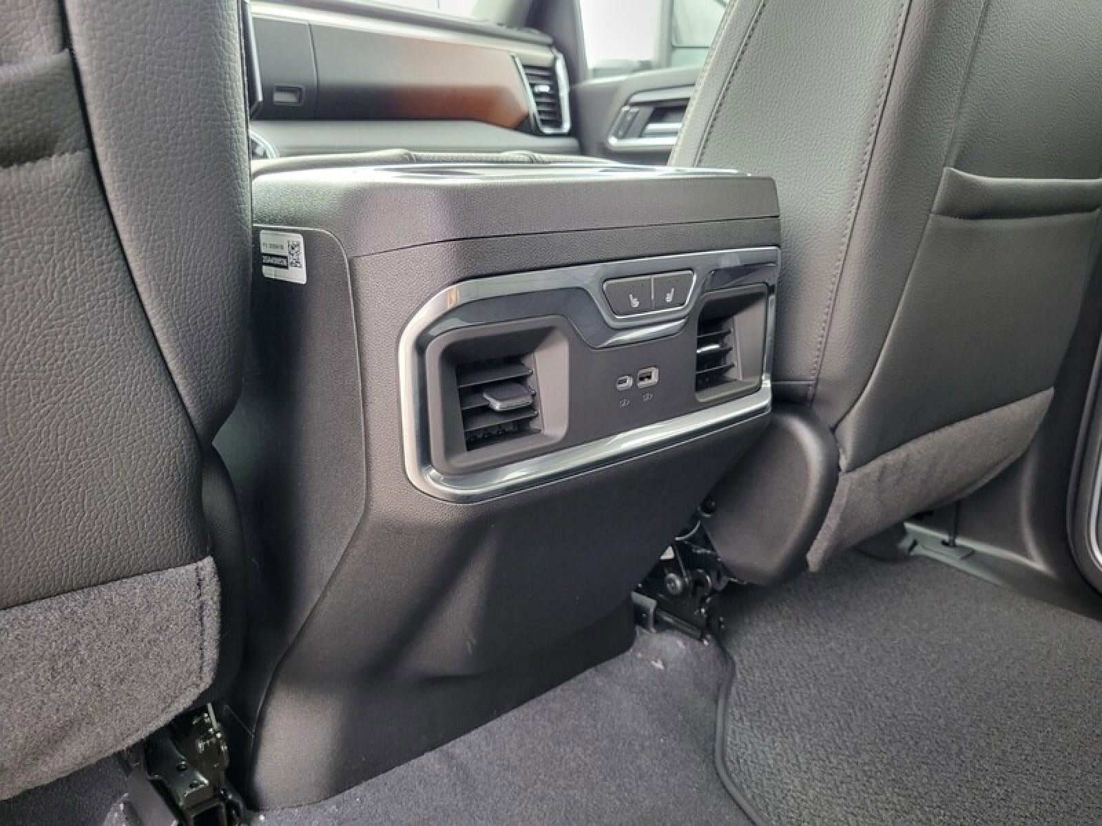 New 2026 GMC Sierra 2500 Denali w/ Denali Reserve Package AWD/4WD image 30