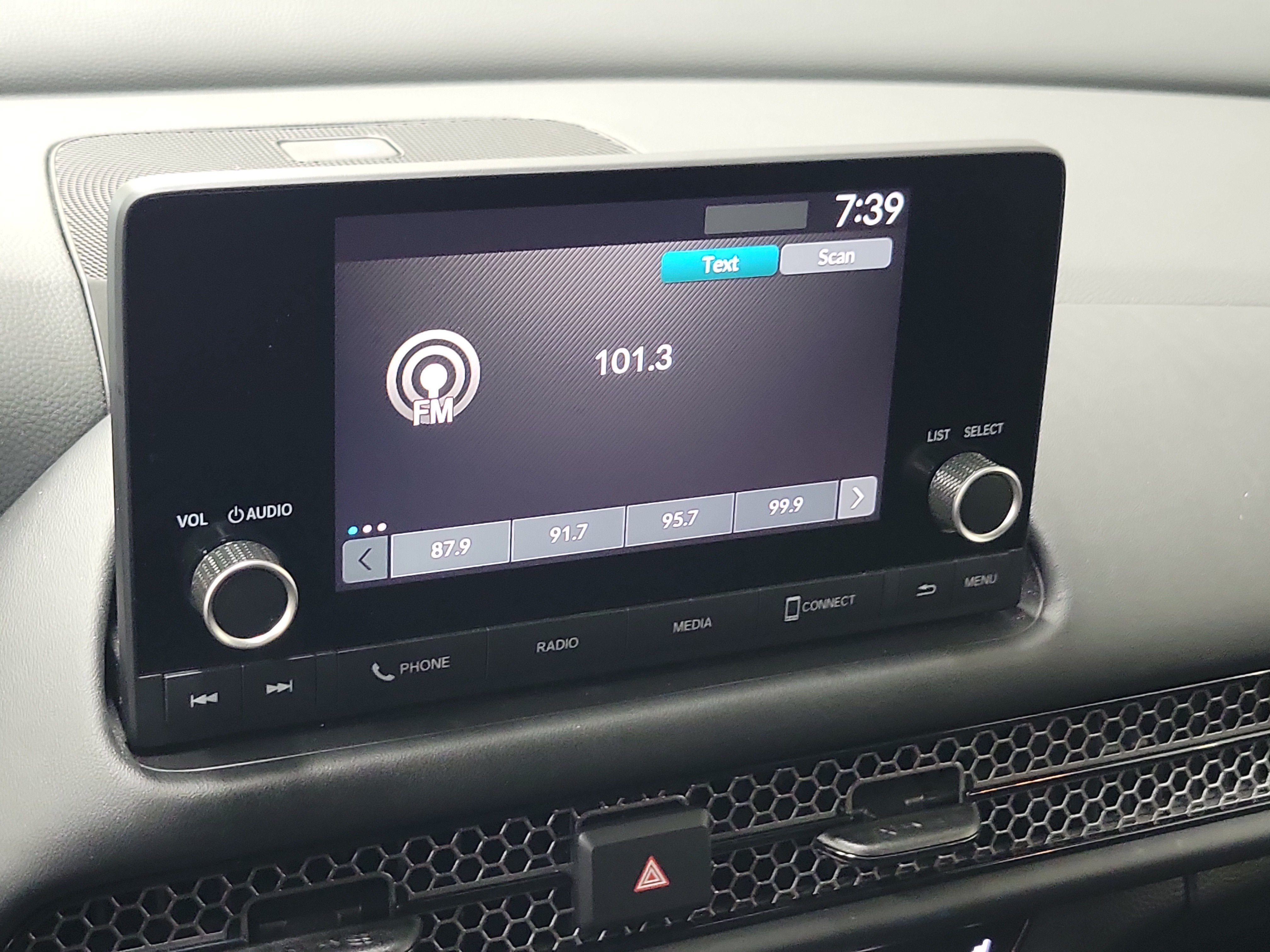 Certified 2024 Honda HR-V Sport image 27