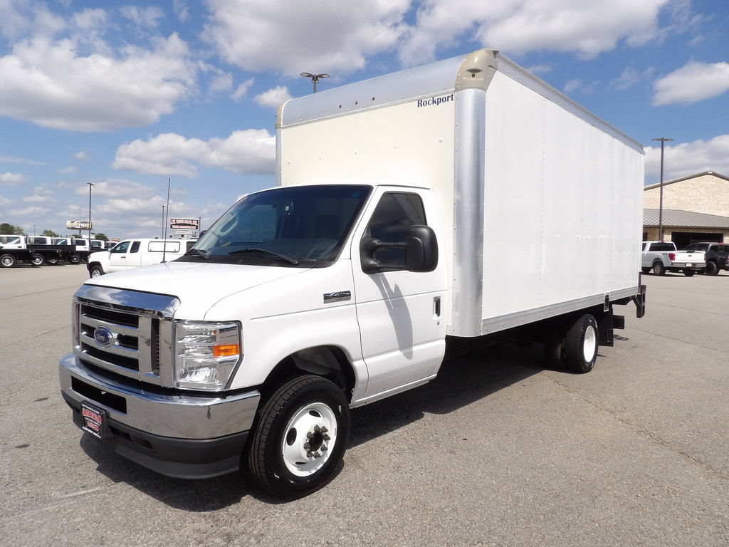 Used 2023 Ford E-450 and Econoline 450 Super Duty w/ Power Windows & Locks Group RWD image 3