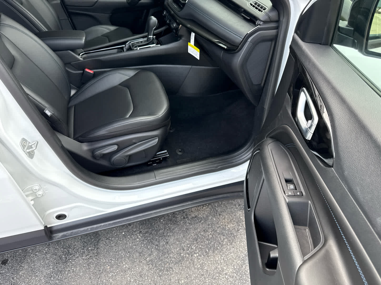 New 2026 Jeep Compass Limited AWD/4WD image 14