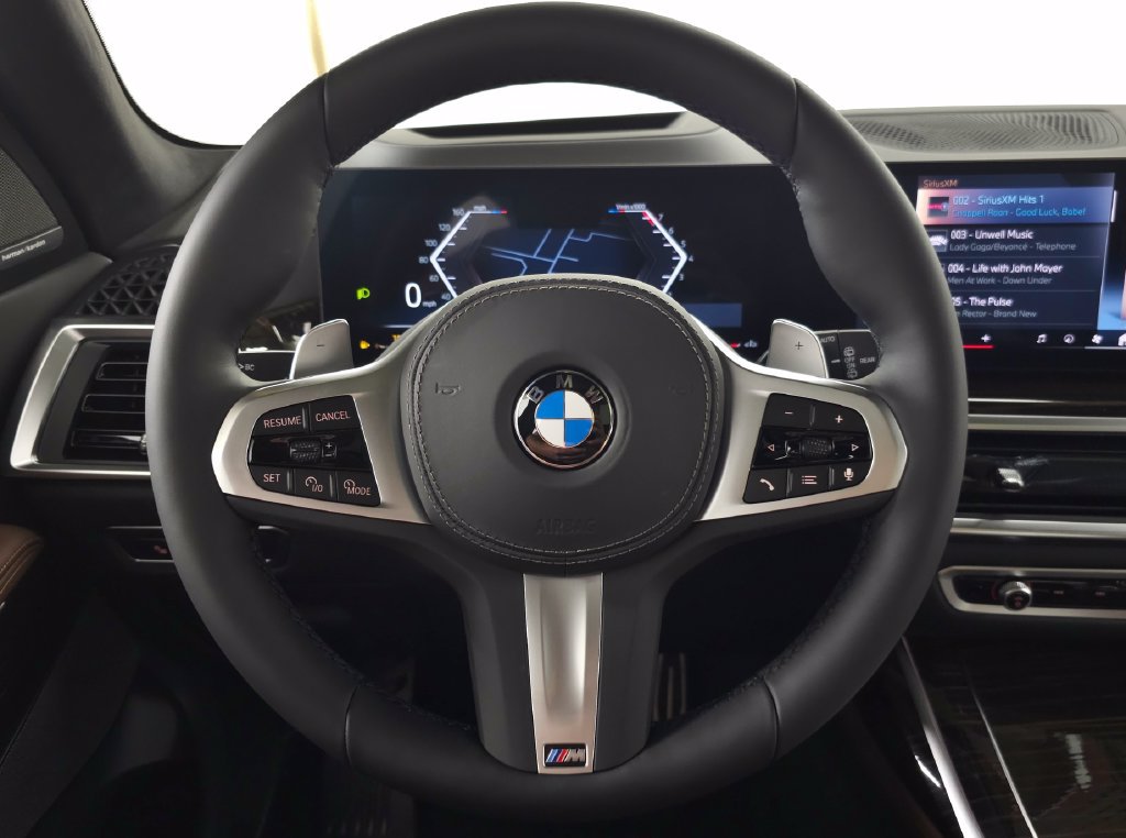 Used 2027 BMW X7 xDrive40i w/ M Sport Package AWD/4WD image 15