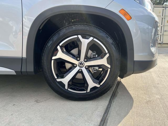 New 2026 Volkswagen Tiguan SE FWD image 5