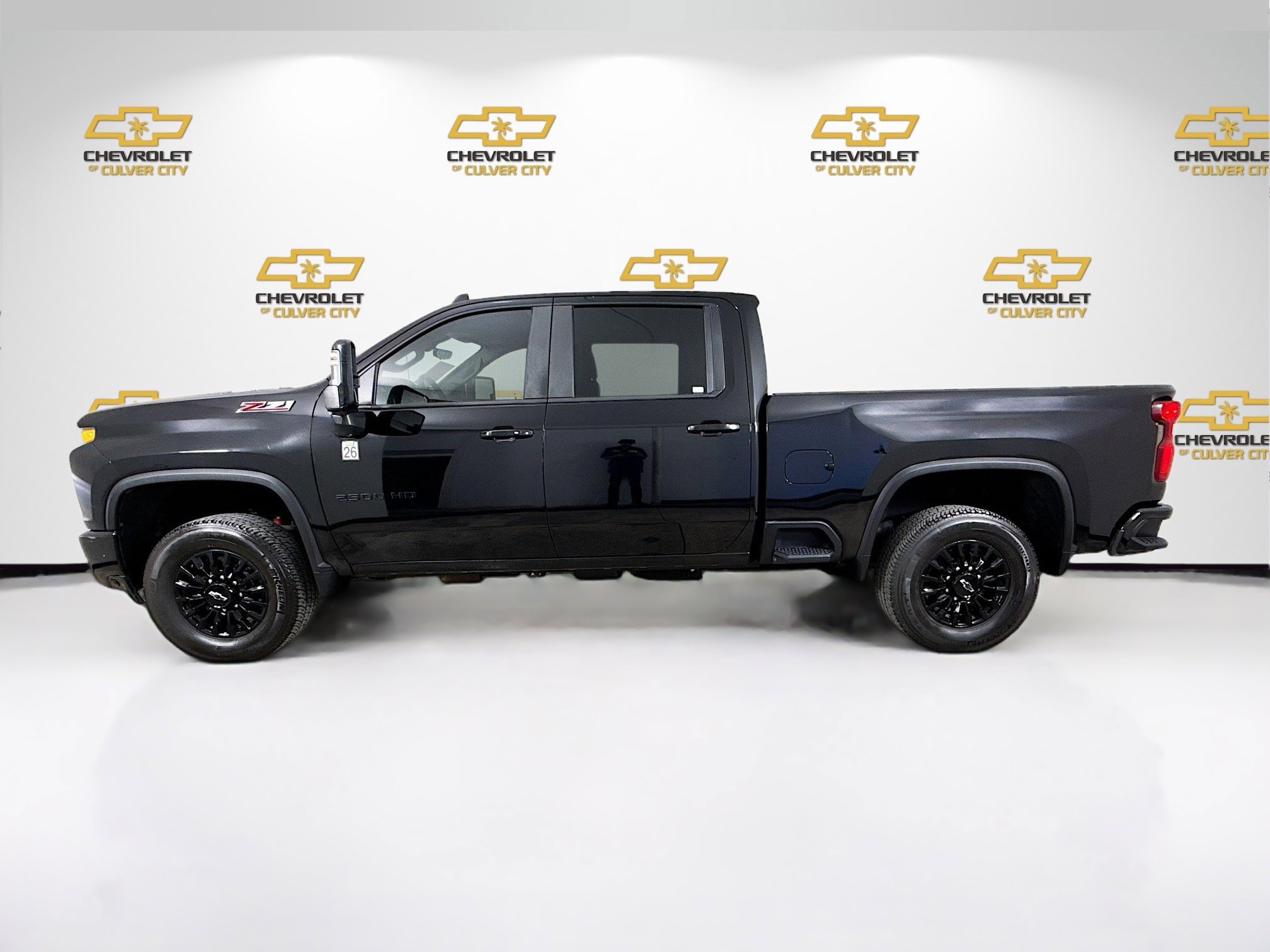 Used 2021 Chevrolet Silverado 2500 LTZ w/ LTZ Plus Package AWD/4WD image 4