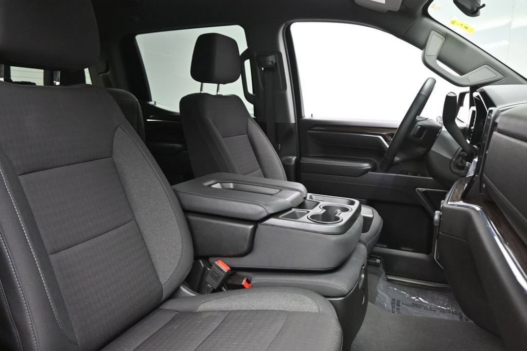 Used 2024 Chevrolet Silverado 1500 LT w/ Convenience Package II RWD image 19