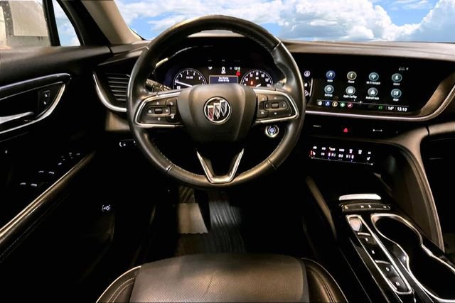 Used 2023 Buick Envision Essence image 8