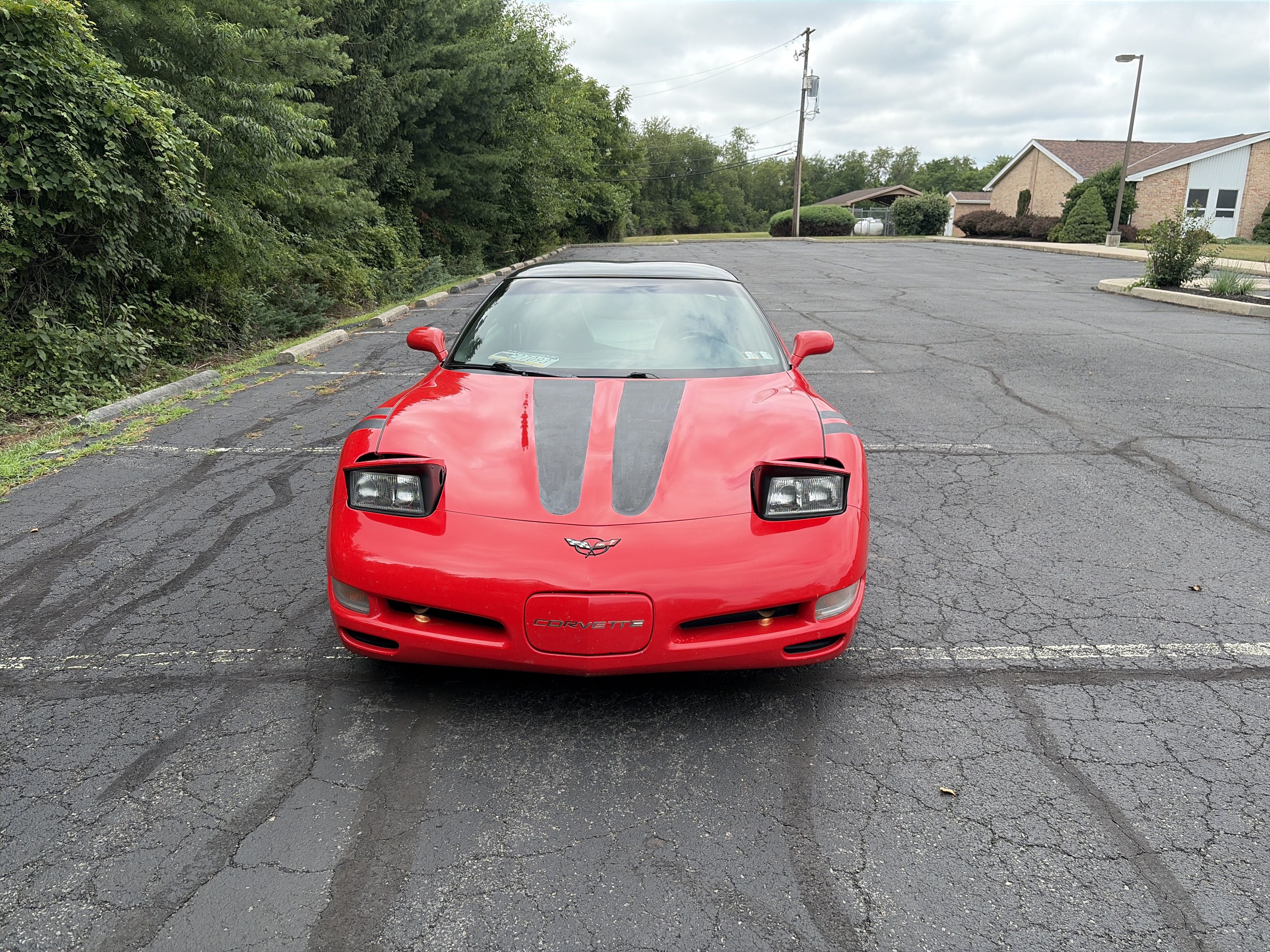 Used 2001 Chevrolet Corvette Coupe w/ Preferred Equipment Group1 RWD image 2