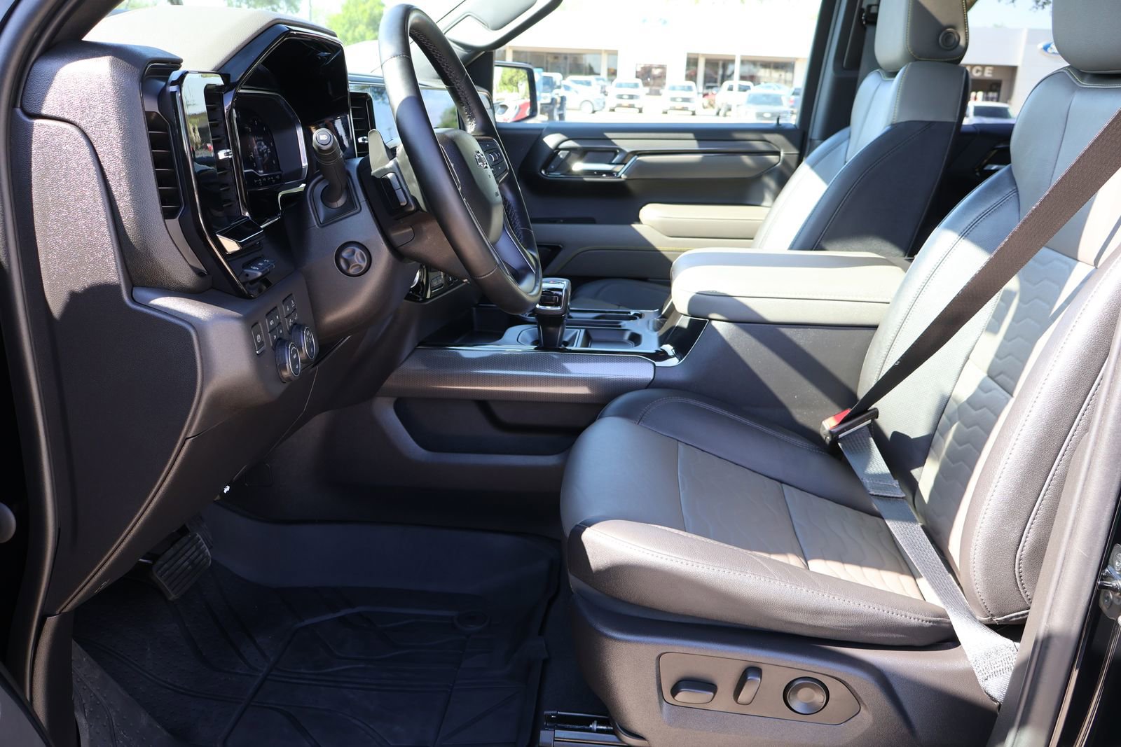 Used 2023 Chevrolet Silverado 1500 ZR2 w/ Technology Package AWD/4WD image 19