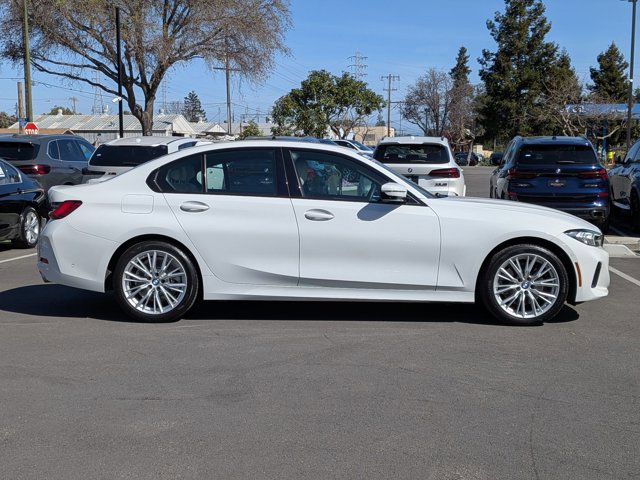Used 2023 BMW 330i 330i w/ Premium Package image 4