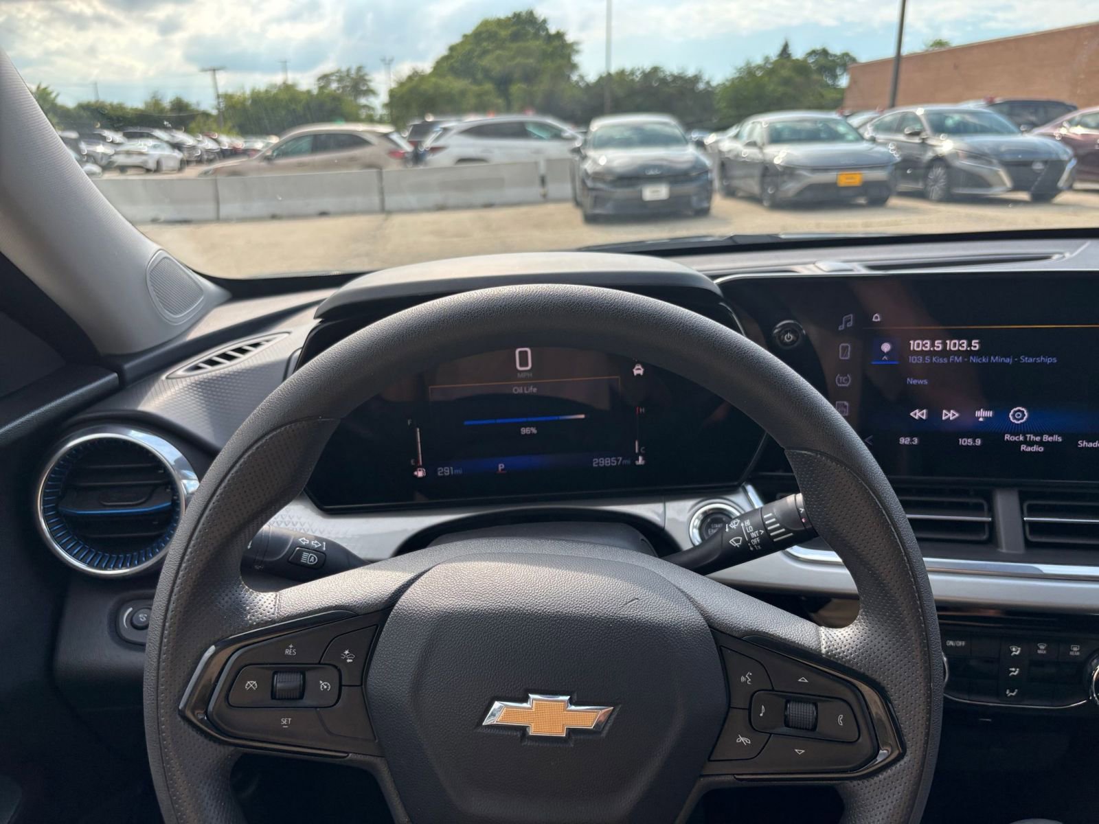 Used 2025 Chevrolet Trax LT FWD image 33