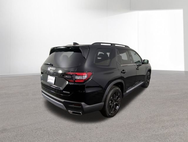 New 2025 Honda Pilot Touring image 12