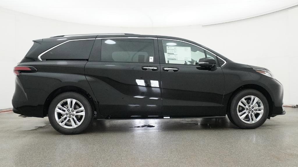 New 2026 Toyota Sienna Limited FWD image 7