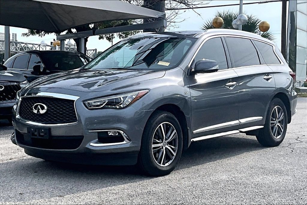Used 2019 INFINITI QX60 Luxe w/ Essential Package FWD image 2