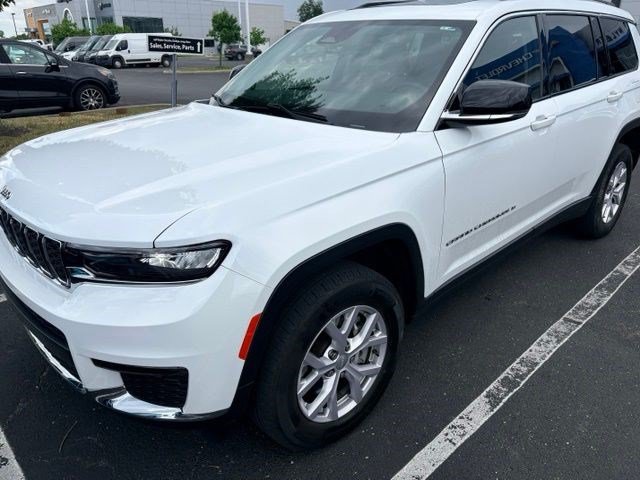 Used 2022 Jeep Grand Cherokee L Limited AWD/4WD image 3