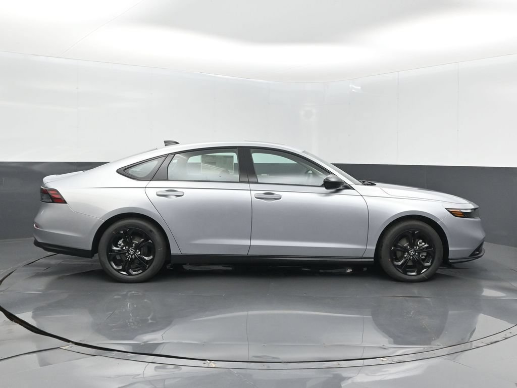 New 2025 Honda Accord SE image 5