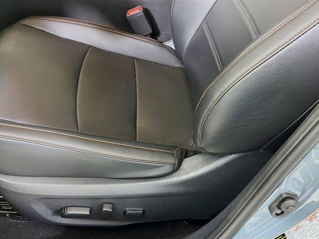 Used 2025 Nissan Sentra SR w/ SR Premium Package FWD image 22