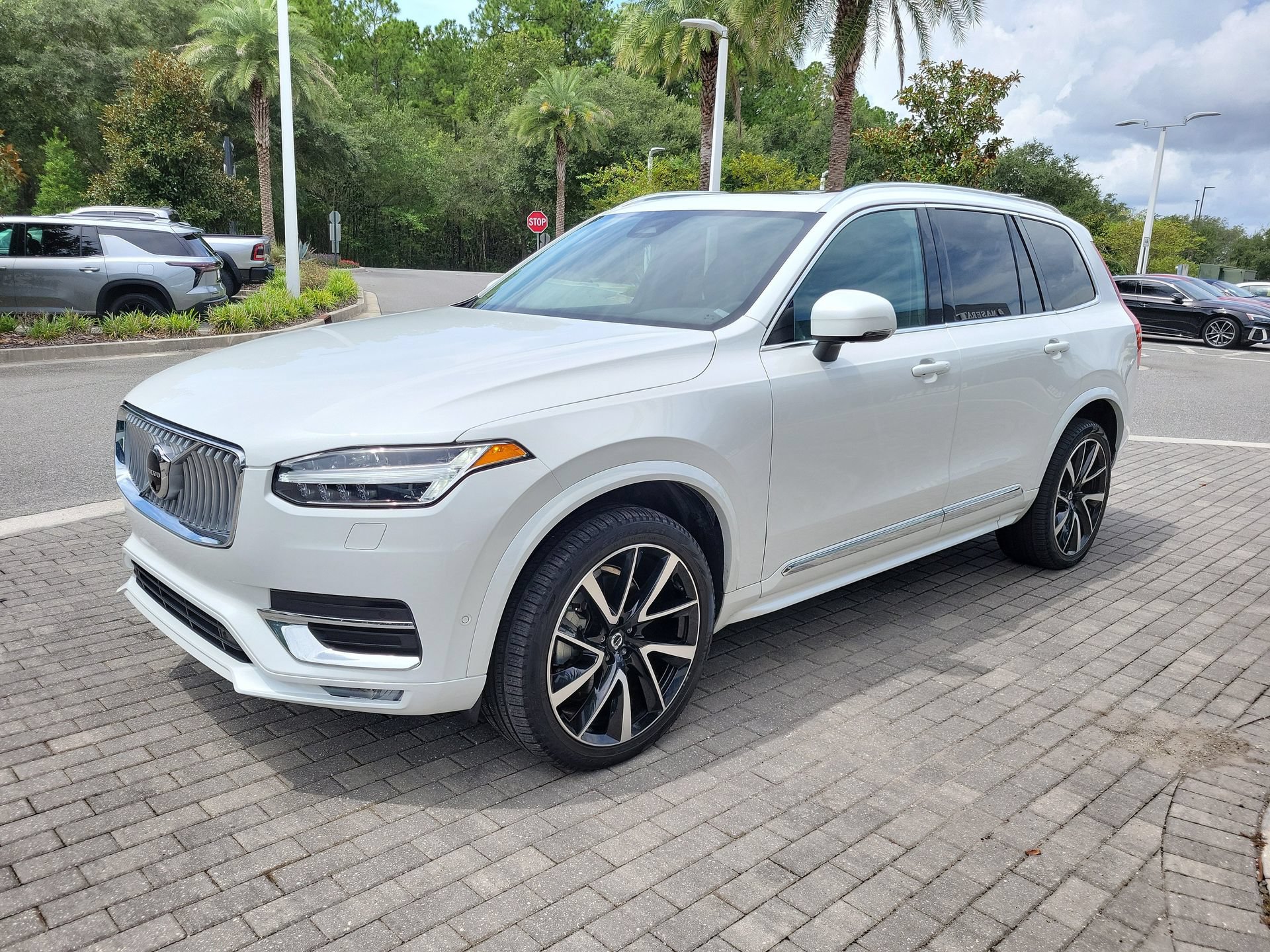 Used 2024 Volvo XC90 B6 Plus AWD/4WD image 6