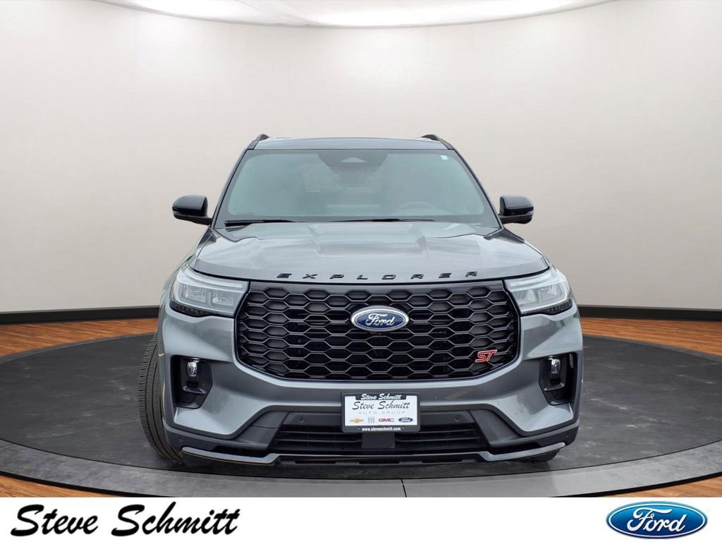 Used 2025 Ford Explorer ST image 33
