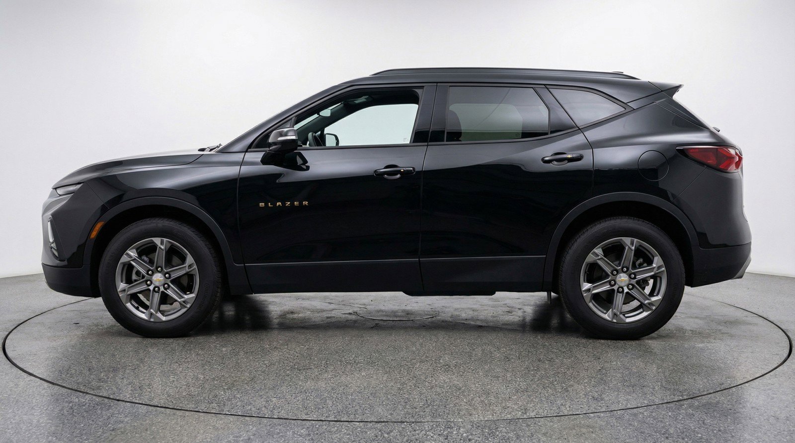 Used 2025 Chevrolet Blazer LT image 5