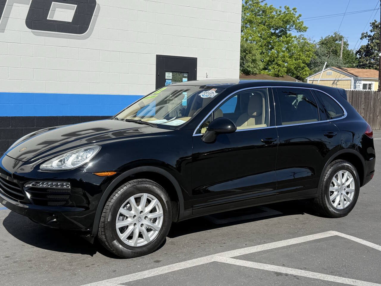 Used 2012 Porsche Cayenne AWD/4WD image 2