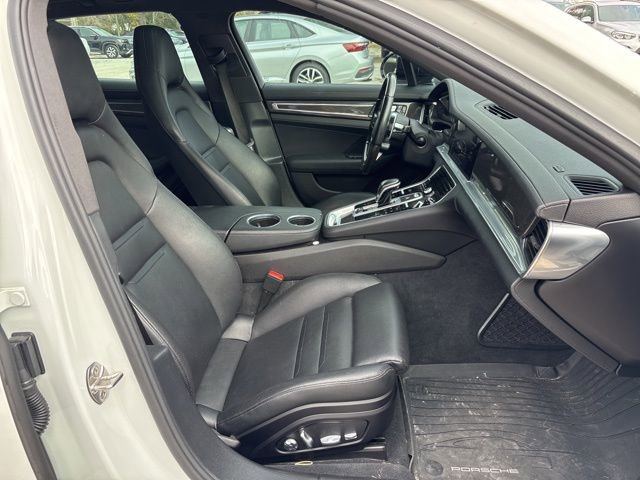 Used 2018 Porsche Panamera 4 image 9