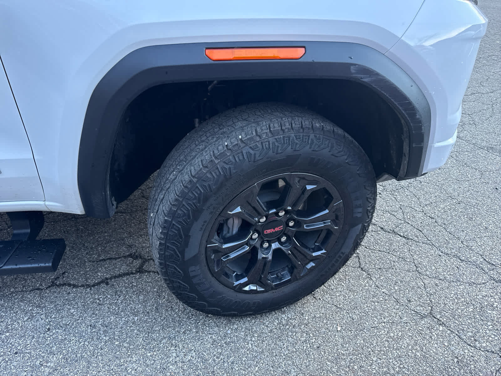 Used 2025 GMC Canyon Elevation w/ Convenience Package image 9