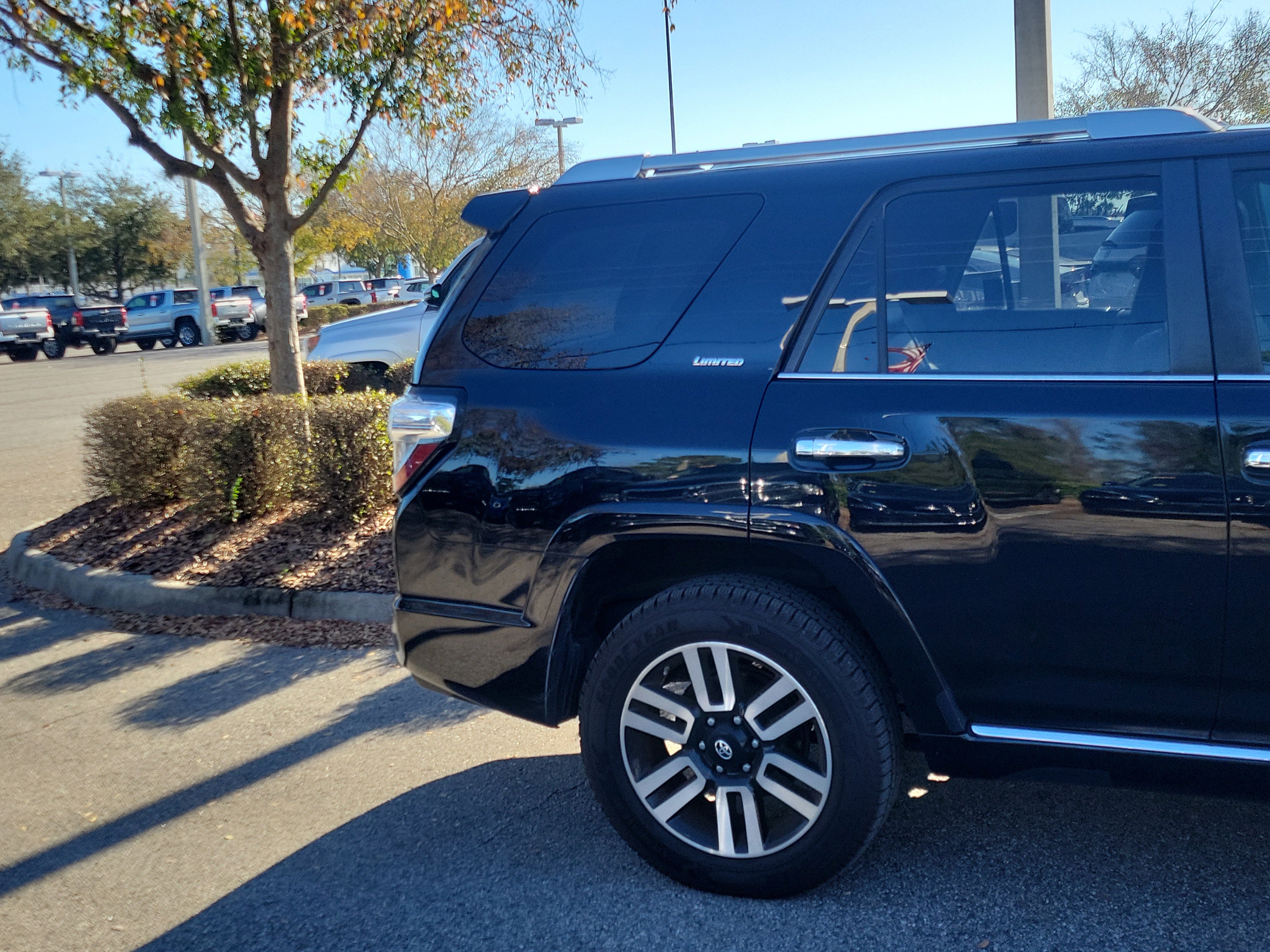 Used 2016 Toyota 4Runner Limited image 11