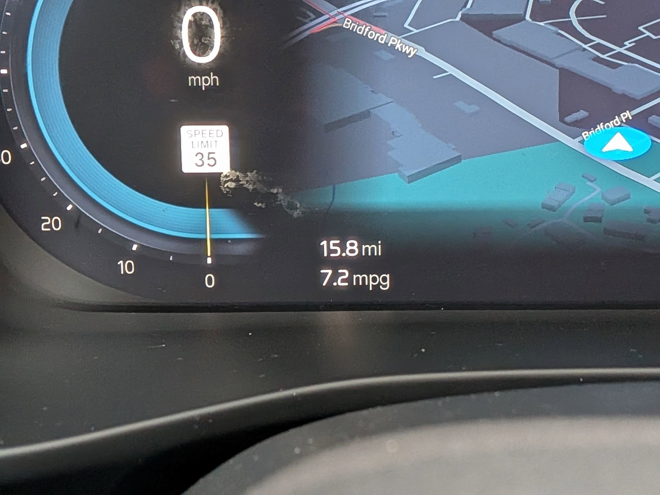 Used 2025 Volvo XC40 B5 Core image 25