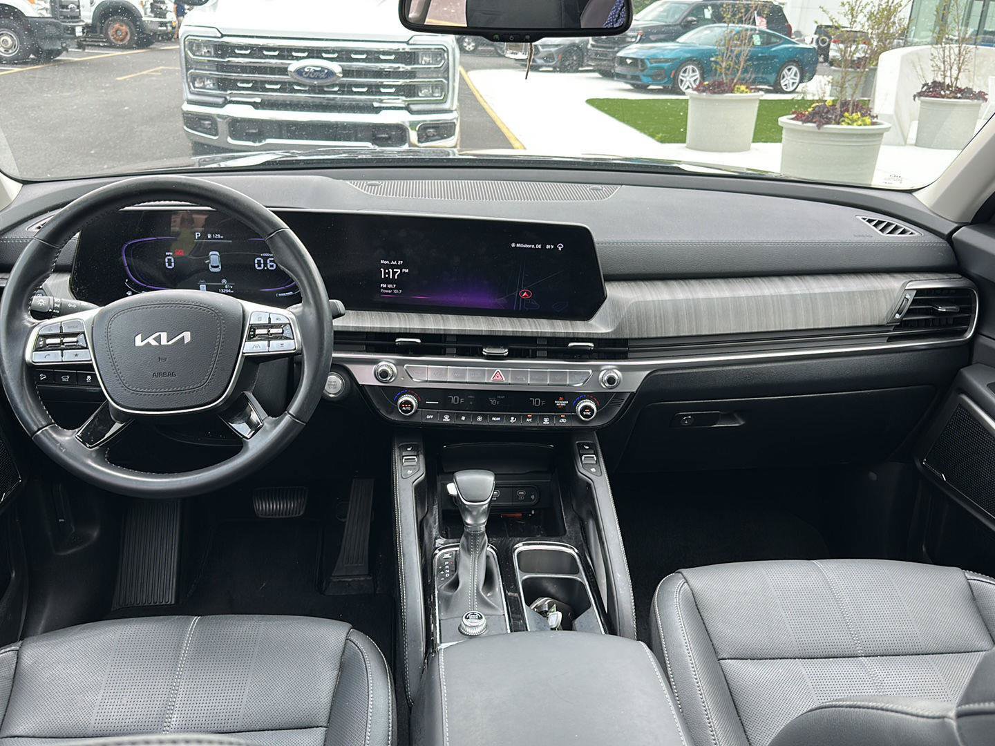 Used 2025 Kia Telluride EX FWD image 16