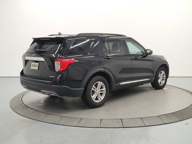 Used 2023 Ford Explorer XLT w/ Equipment Group 202A AWD/4WD image 8