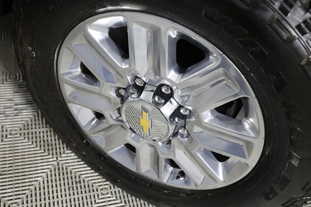 Used 2025 Chevrolet Silverado 2500 High Country w/ High Country Premium Package AWD/4WD image 51