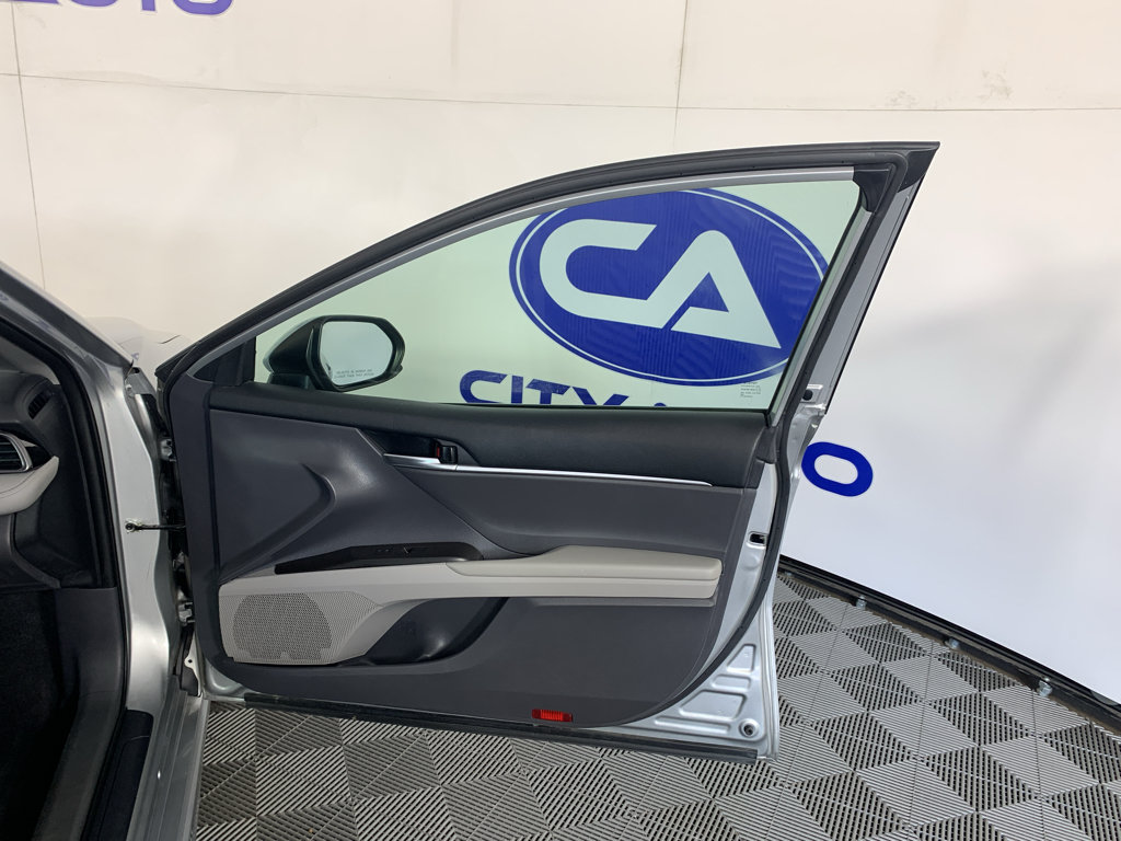 Used 2021 Toyota Camry SE FWD image 35
