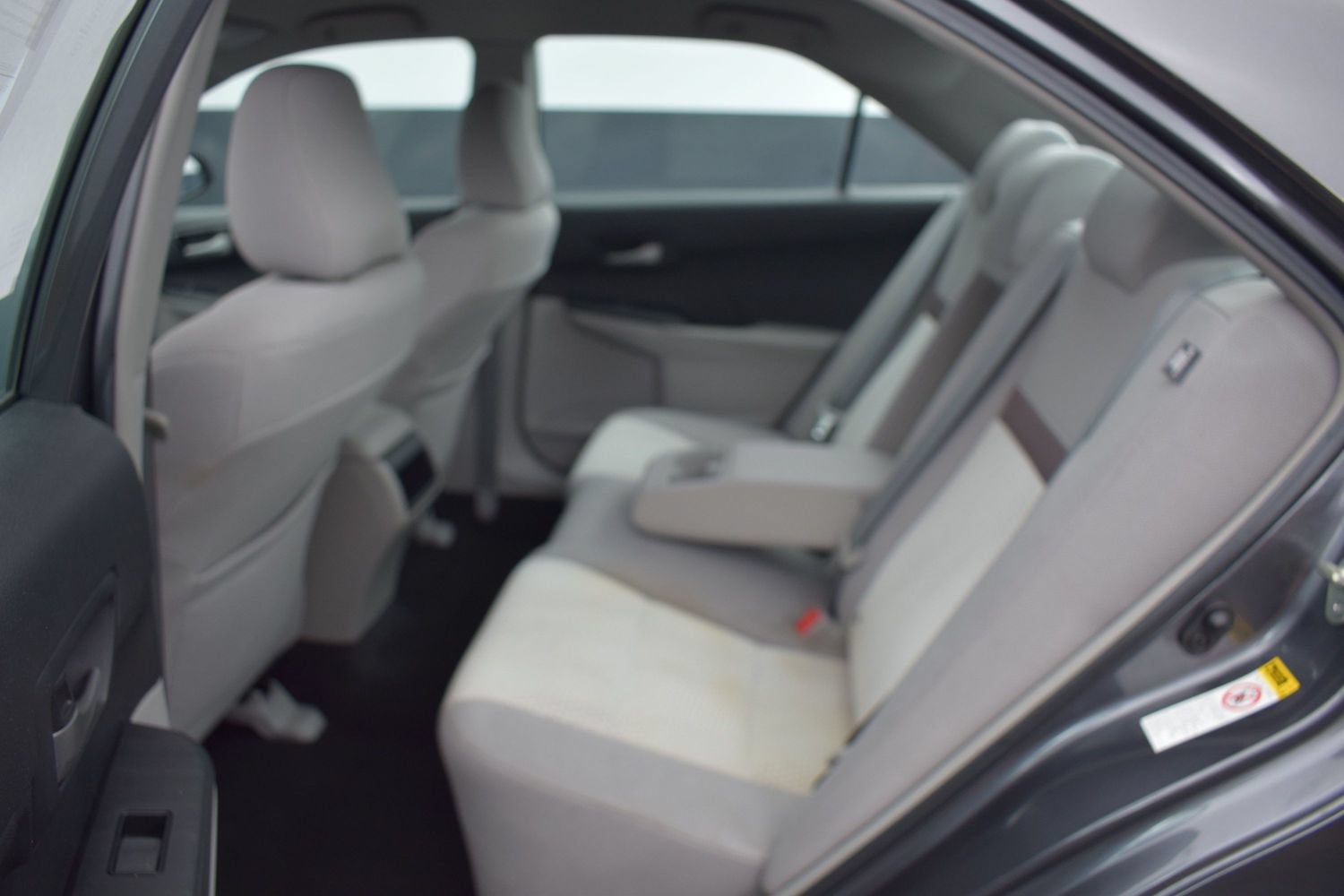 Used 2014 Toyota Camry LE FWD image 12