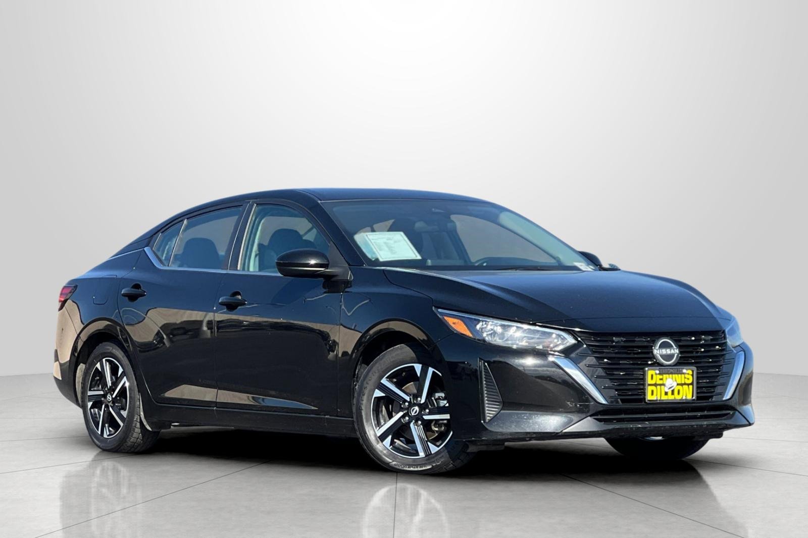 Used 2024 Nissan Sentra SV image 2