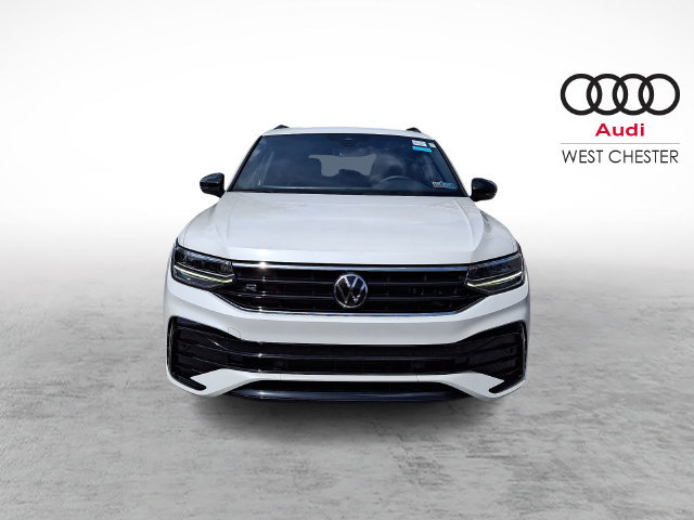 Used 2022 Volkswagen Tiguan SE R-Line AWD/4WD image 2