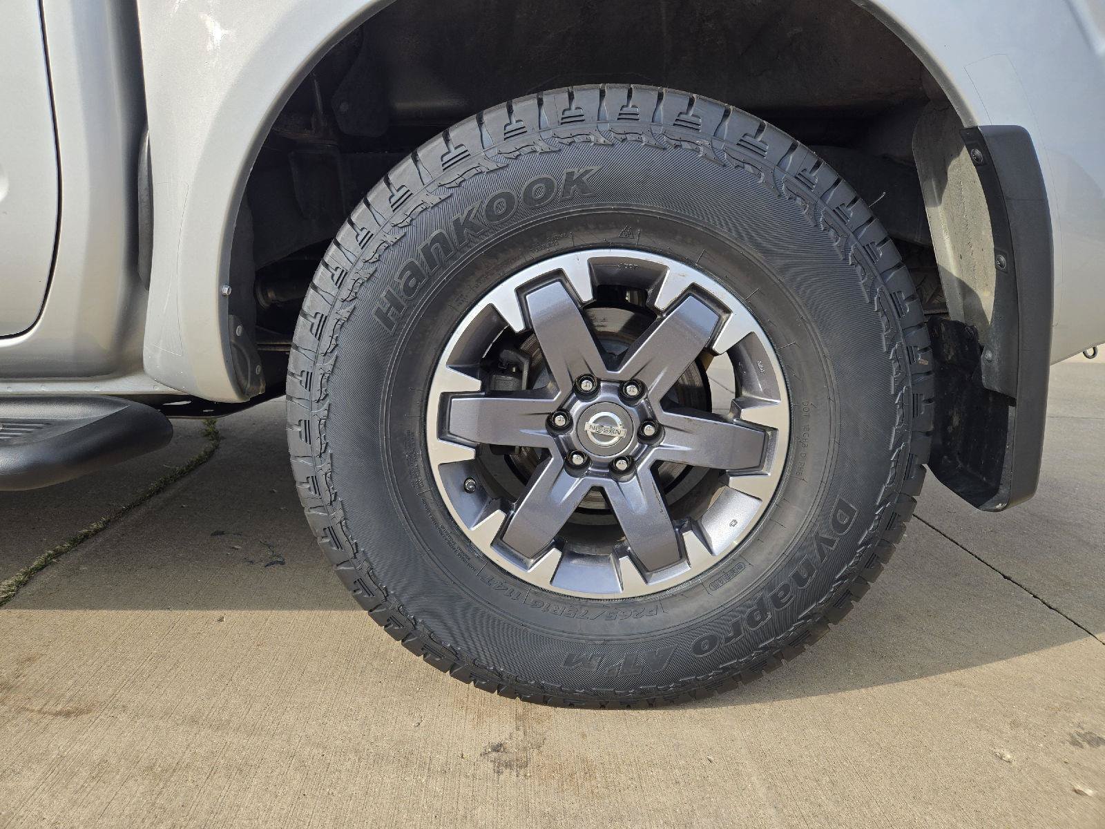 Used 2014 Nissan Frontier PRO-4X w/ Pro-4x Luxury Package AWD/4WD image 10