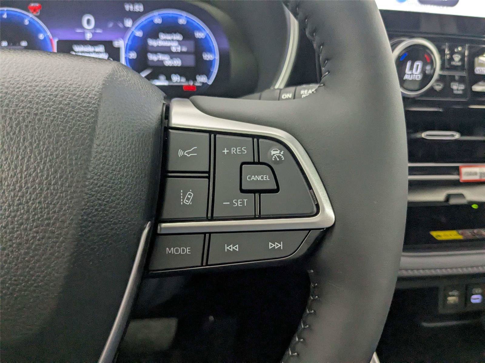 Certified 2026 Toyota Highlander Limited AWD/4WD image 14