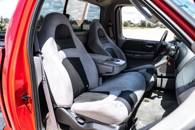 Used 2003 Ford F150 Lightning RWD image 24