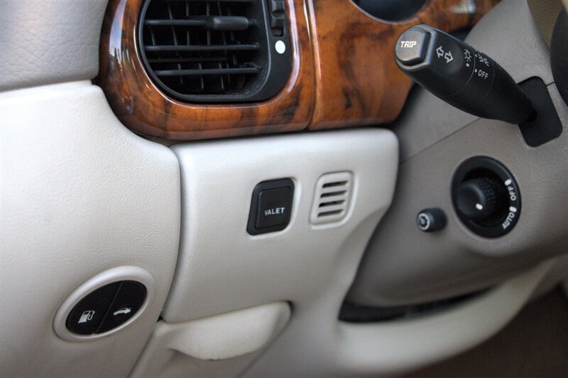 Used 1998 Jaguar XK8 Coupe RWD image 13