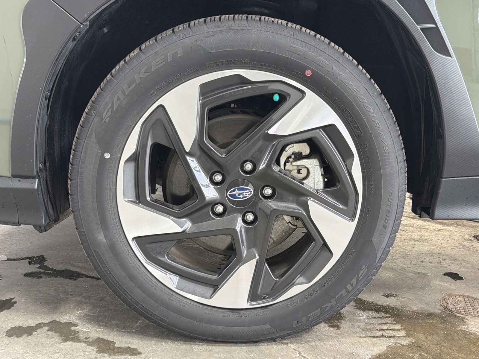 Certified 2025 Subaru Crosstrek 2.5i Limited w/ Crosstrek Mirror Package image 15