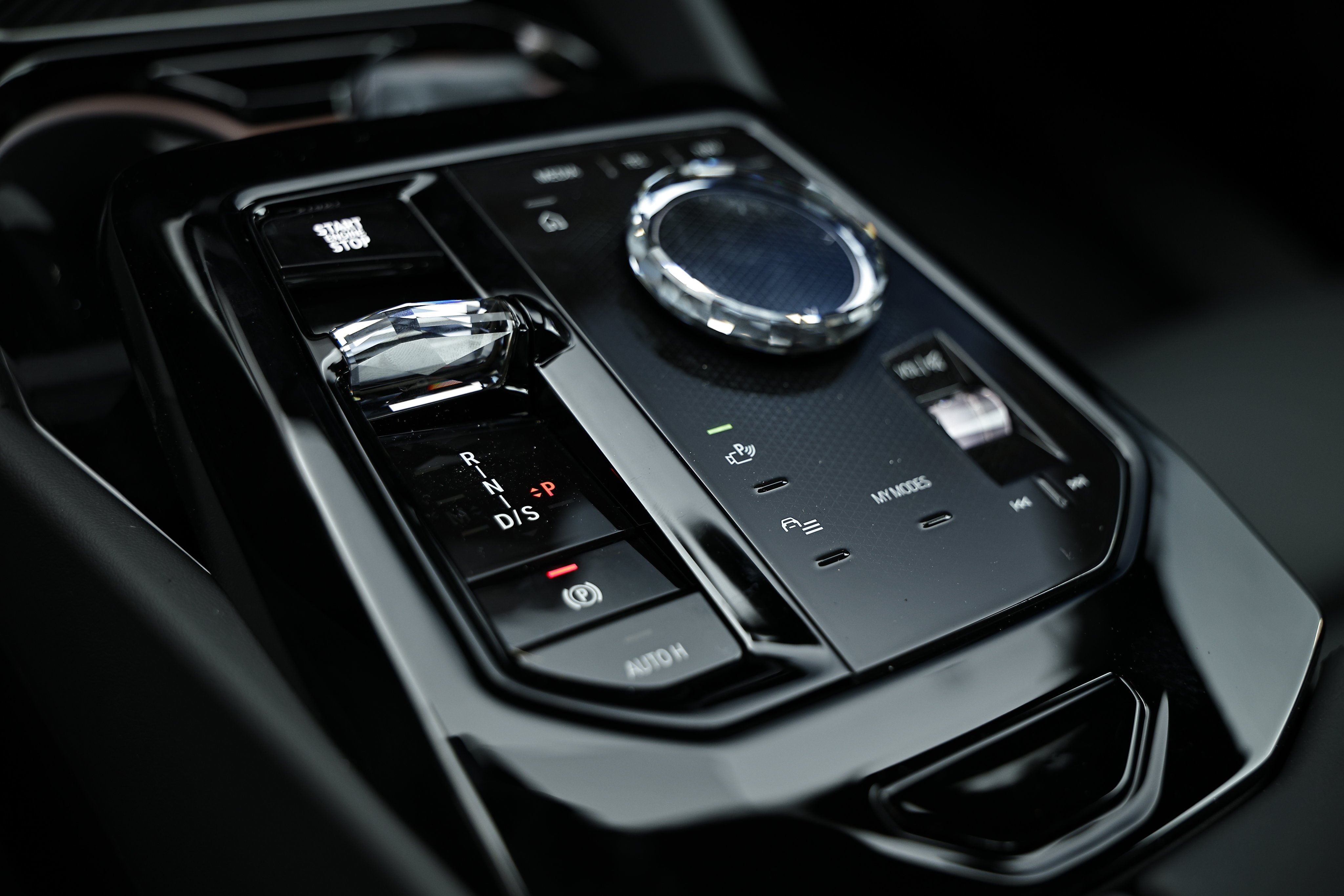 New 2027 BMW 540i xDrive w/ Executive Package AWD/4WD image 40