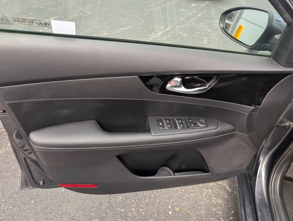 Used 2021 Kia Forte EX FWD image 16