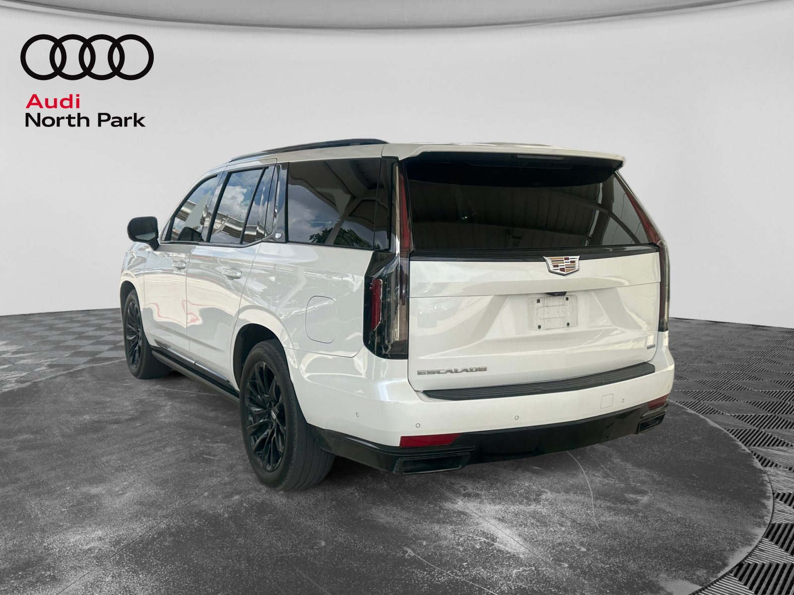 Used 2022 Cadillac Escalade Sport w/ Touring Package AWD/4WD image 3