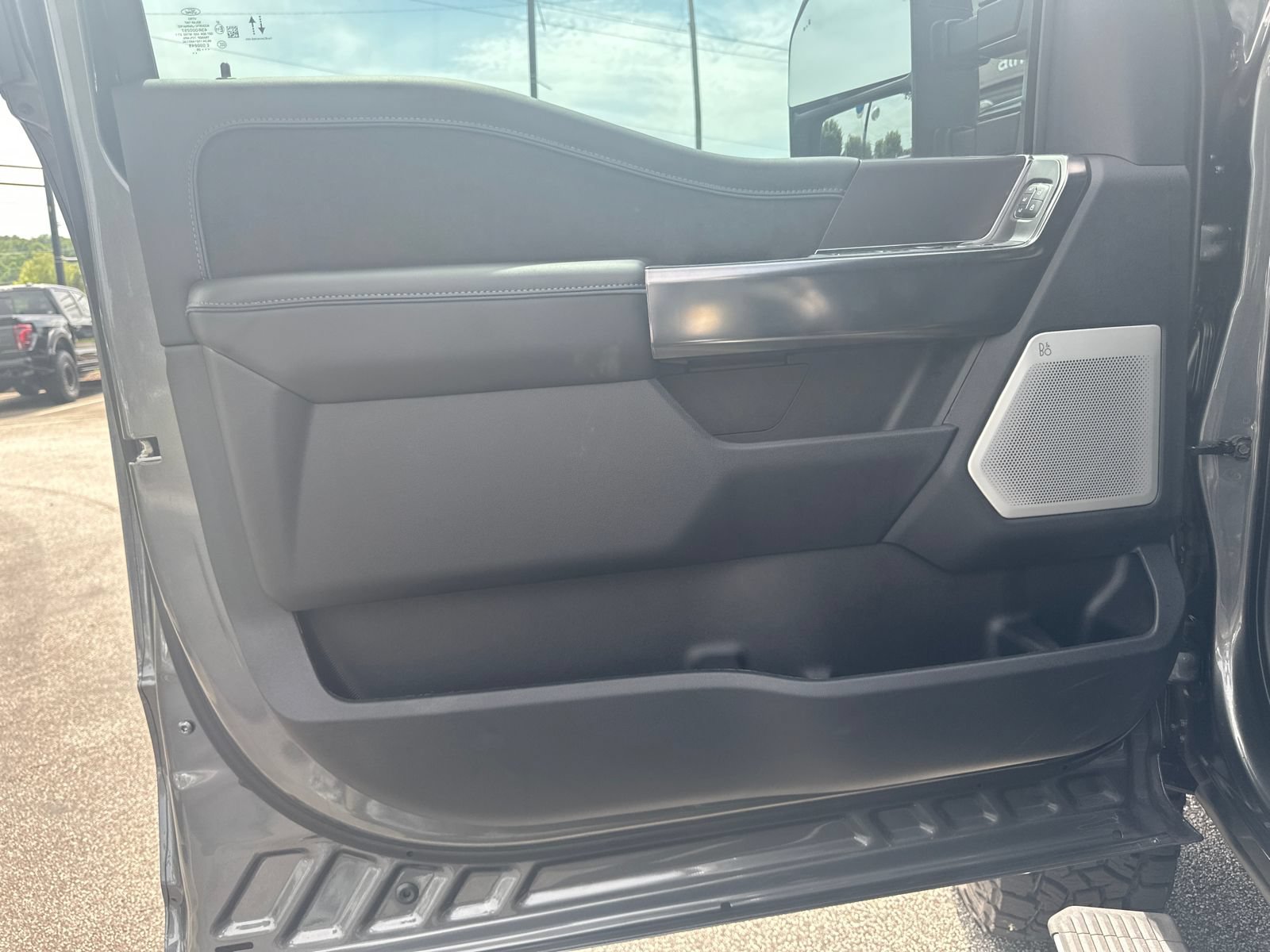 New 2026 Ford F250 Platinum w/ Tremor Off-Road Package AWD/4WD image 11