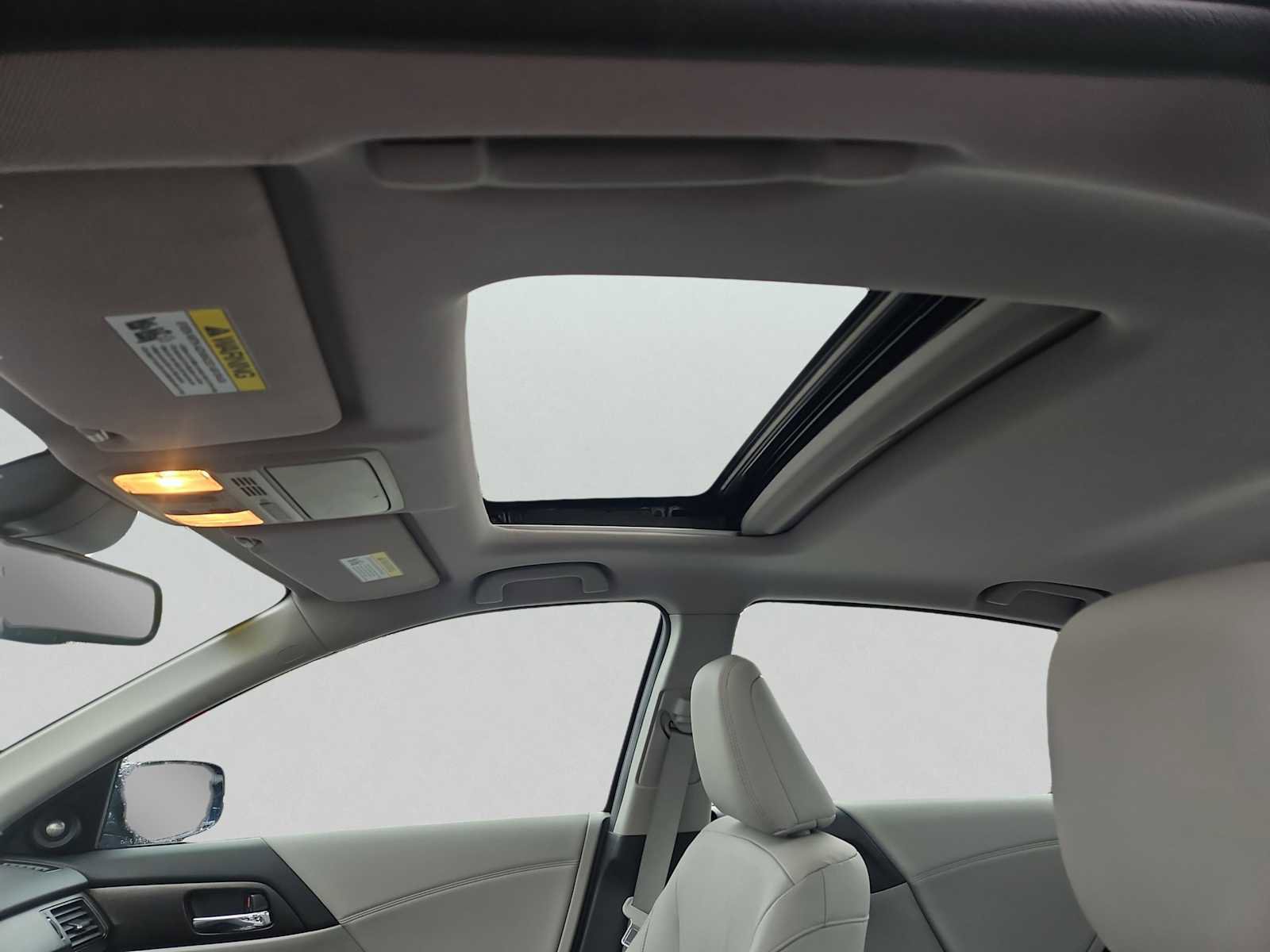 Used 2015 Honda Accord EX-L image 8