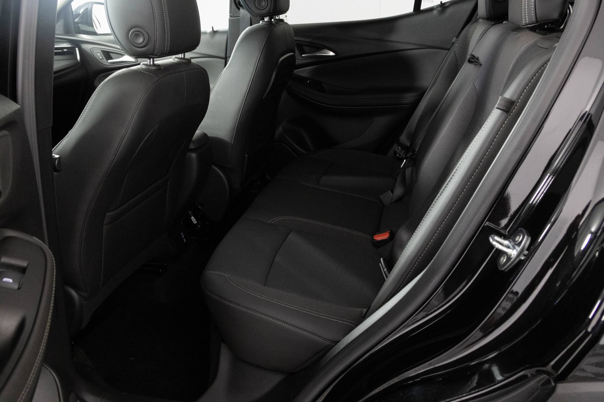 Used 2024 Buick Encore GX Preferred w/ Comfort Package FWD image 33